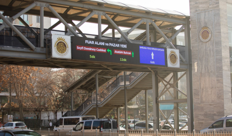 Afyonkarahisar’da Trafikte akıllı yönlendirme uygulaması hayata geçti