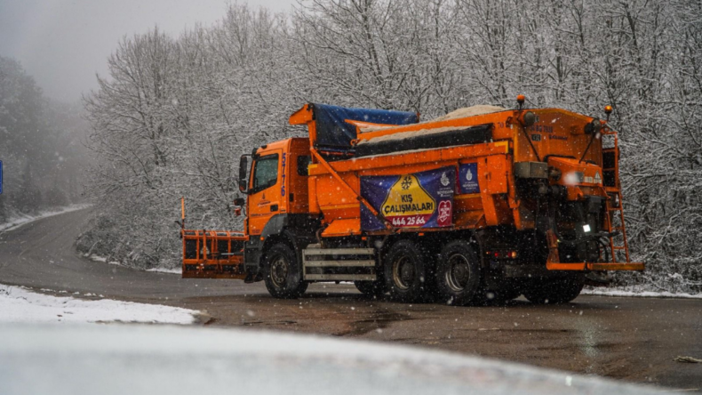 İstanbul’un kar mesaisi devam ediyor