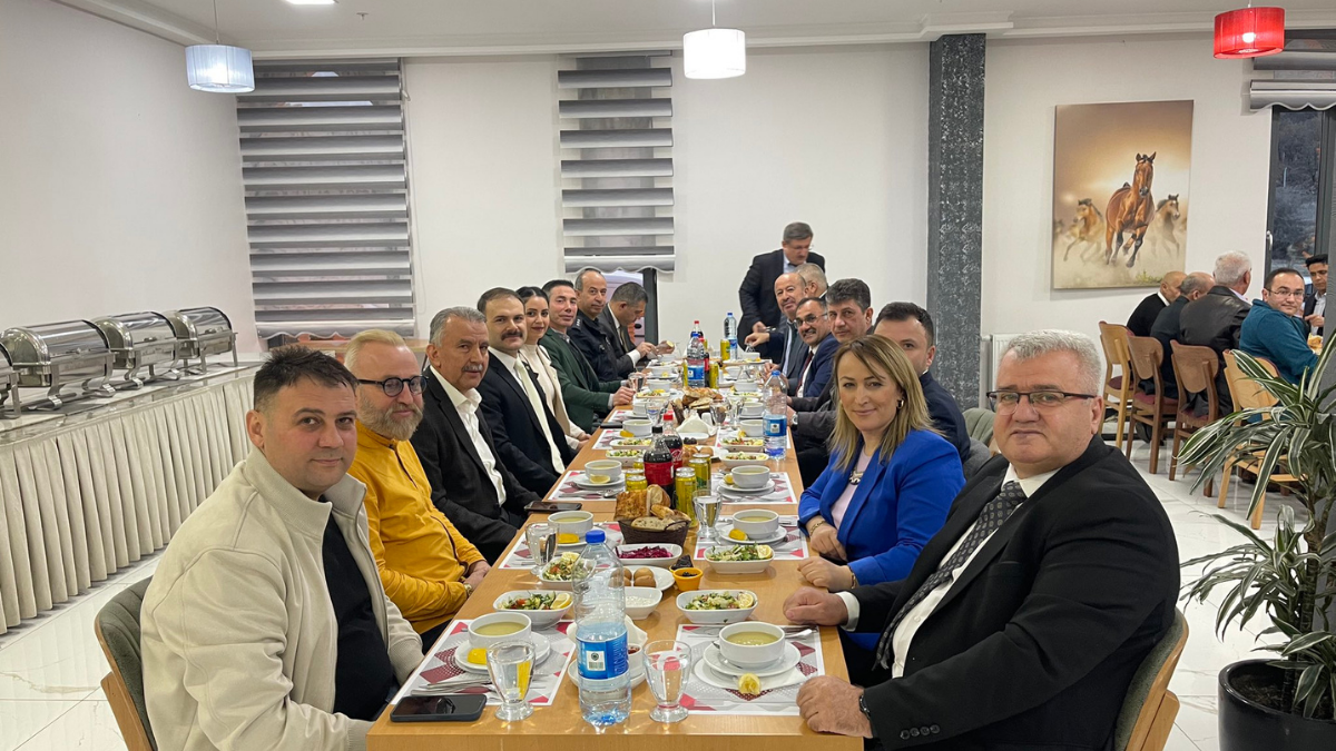 Ankara’nın Çamlıdere ilçesinde Kaymakam Soner Erol’un düzenlediği iftar programına Çamlıdere
