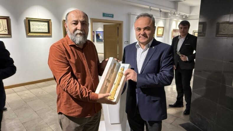 Çorum’da ‘Hat Sergisi’ sanatseverlerle buluştu