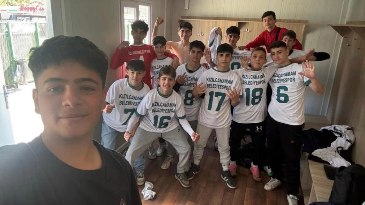 Kızılcahamam’da play-off’u garantileyen Kızılcahamam Belediyespor’un ardından U15 futbol takımından da