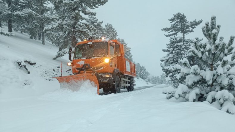 Konya’da kar yağışı ve buzlanmaya karşı ekipler teyakkuz halinde