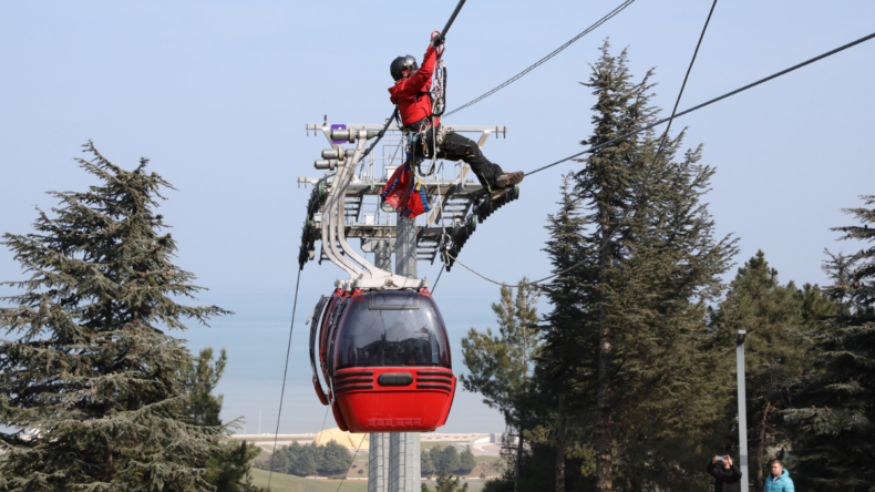 Samsun’da teleferik hattında özel kurtarma eğitimi