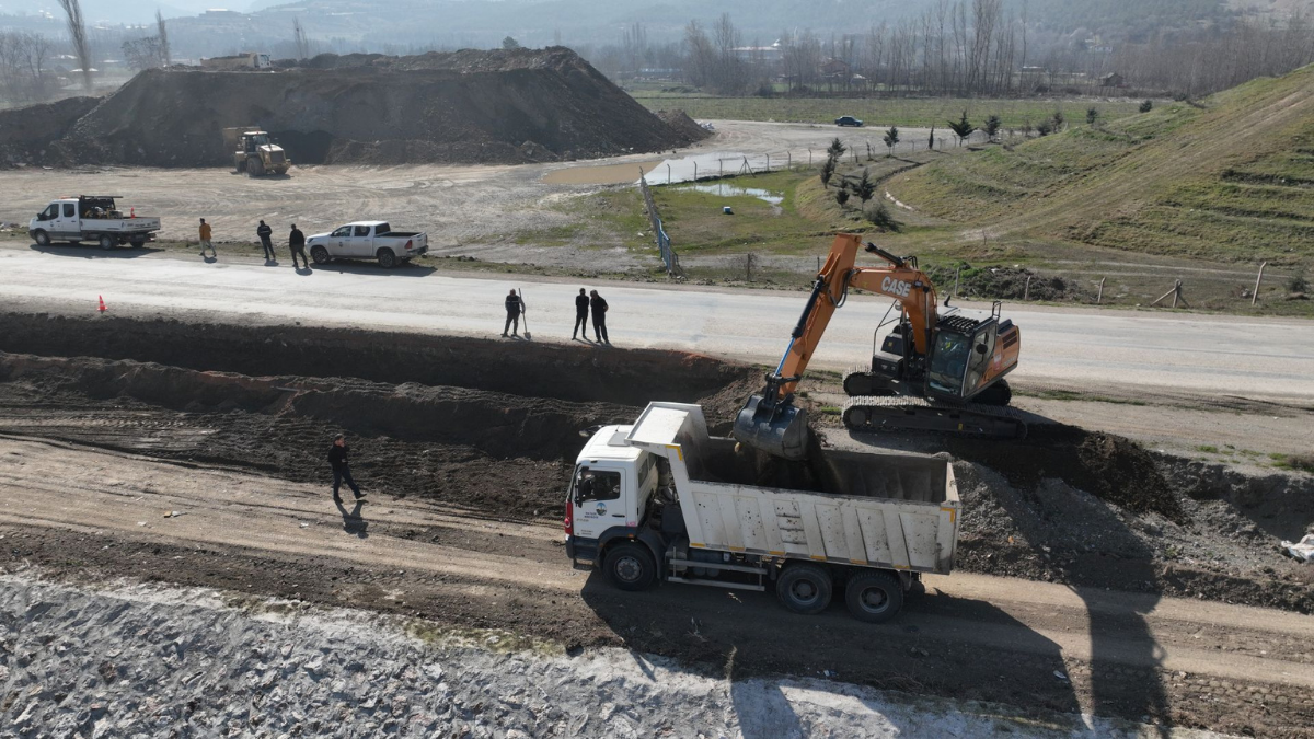 Tokat Belediyesi Fen İşleri Müdürlüğü tarafından şehrin ulaşım altyapısı güçlendiriliyor.