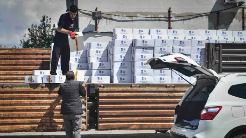 Ankara Büyükşehir’den arı üreticilerine yem desteği