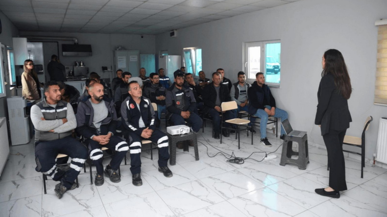 Balıkesir’de görevli personele “Asbest” eğitimi veriliyor