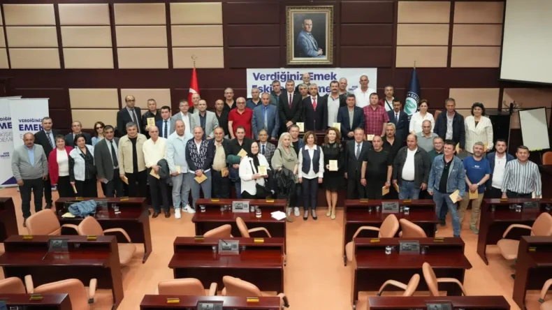 Eskişehir’de başkandan emekli personele vefa buluşması