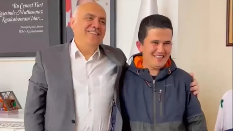 Kızılcahamamlı Serkan’ın doğum günü makamda kutlandı