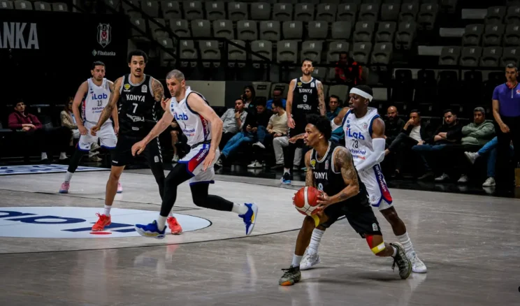 Konya Büyükşehir Belediyespor Play-Off çeyrek final serisinde avantajı kaptı