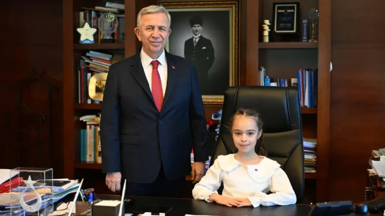 Ankara’da başkanlık koltuğuna çocuklar oturdu