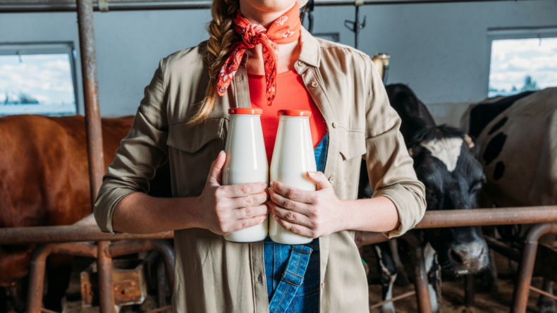 Muğla Büyükşehir’den üreticilere süt tankı desteği