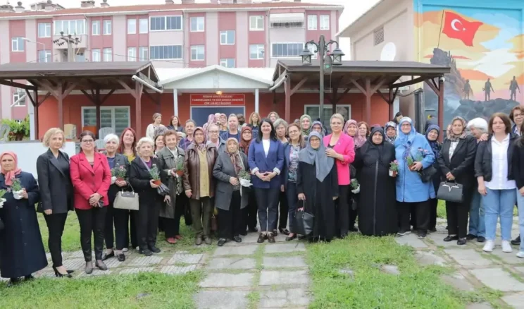 Edirne’de Anneler Günü’ne özel kahvaltı programı düzenlendi
