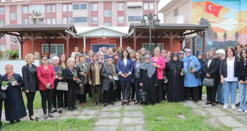 Edirne’de Anneler Günü’ne özel kahvaltı programı düzenlendi