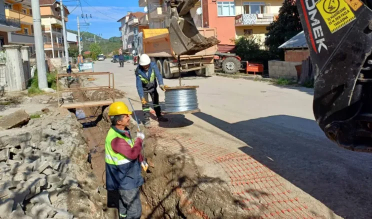 Kocaeli’de dekoratif aydınlatma direkleri için çalışmalar başladı