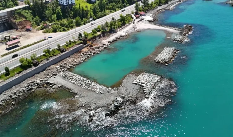 Rize’de halk plajının birinci etabında sona gelindi