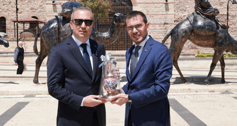 Çalışmalarıyla dikkat çeken Sivas ve Tokat Belediye başkanları buluştu