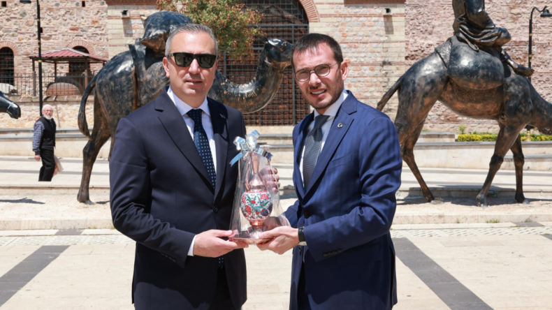 Çalışmalarıyla dikkat çeken Sivas ve Tokat Belediye başkanları buluştu