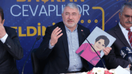 Çorum’da başkan vatandaşın sorularına yanıt verdi