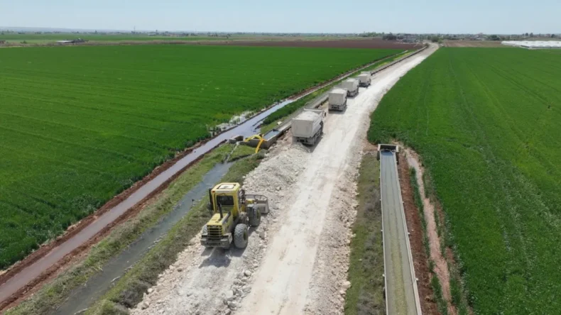 Şanlıurfa’da 50 kırsal mahalleyi rahatlatacak yol çalışması