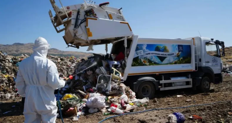Adıyaman’da karasinekle mücadelede etkin ilaçlama çalışması