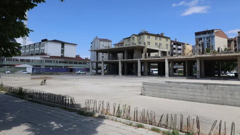 Ağrı’da Kent Meydanı’nın yapımına başlandı