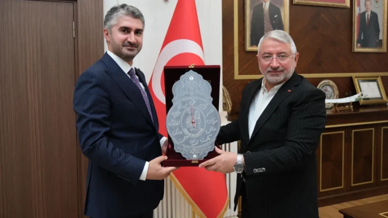 Bakan Yardımcısı Tarıkdaroğlu’ndan Çorum Belediyesi’ne ziyaret