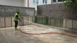 Atakum’da bayram öncesi ibadethaneler temizleniyor