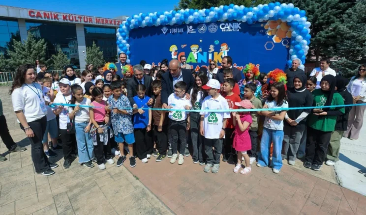 Canik’te yapay zekayla hazırlanan projeler festivalde buluştu