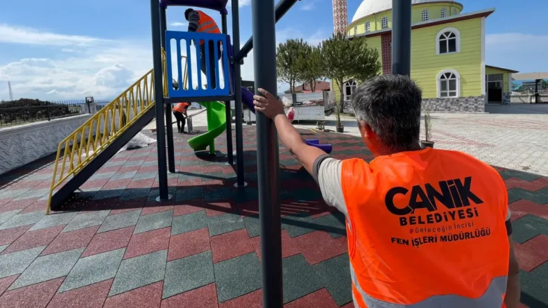 Canik’e yeni parklar kazandırılıyor