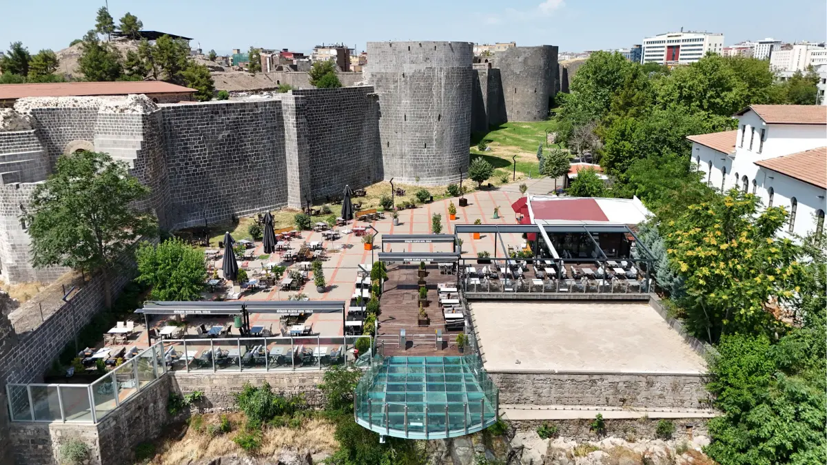 Diyarbakır Büyükşehir Belediyesi, vatandaşların Dicle Vadisi ve Hevsel Bahçeleri’ni izlediği