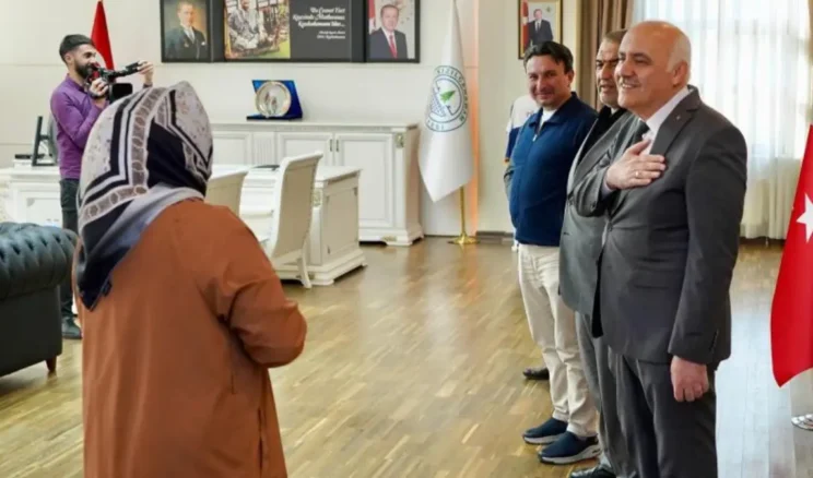 Kızılcahamam’da Başkan Acar, belediye personeliyle bayramlaştı