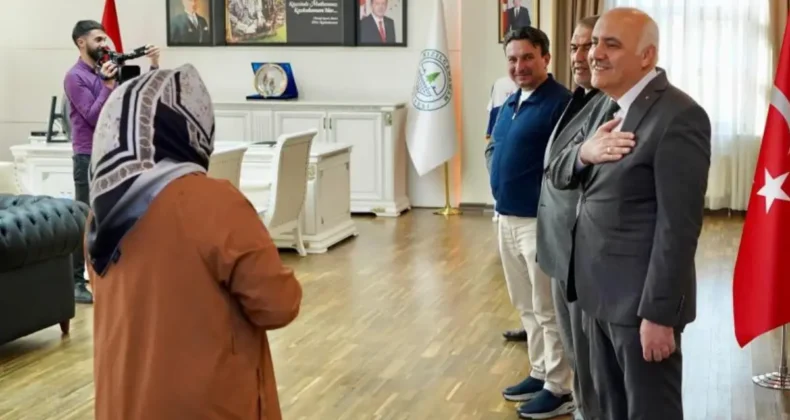 Kızılcahamam’da Başkan Acar, belediye personeliyle bayramlaştı