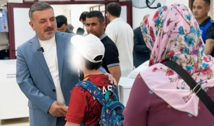 Sincan’da 952 çocuğun bayramlığı Hayır Çarşısı’ndan karşılandı