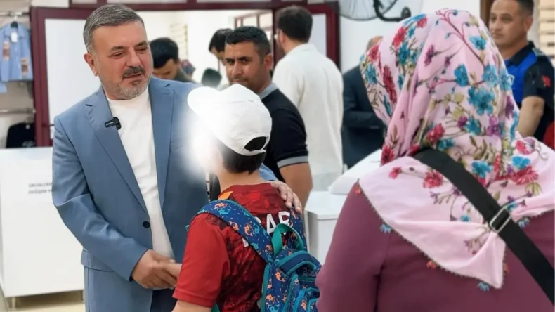 Sincan’da 952 çocuğun bayramlığı Hayır Çarşısı’ndan karşılandı