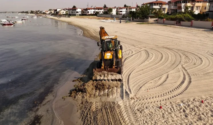 Tekirdağ’da sahil ve plaj temizliği çalışması yapılıyor