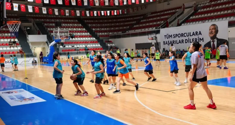 Adana’da çocuklara ücretsiz spor eğitimi veriliyor