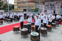 Afyonkarahisar’da 40 kazan aşure dağıtımı yapıldı