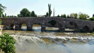 Ankara Çayı tarihinde ilk kez taştı! 500 yılda bir görülecek yağış…