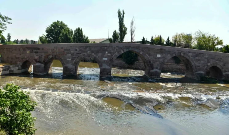 Ankara Çayı tarihinde ilk kez taştı! 500 yılda bir görülecek yağış…