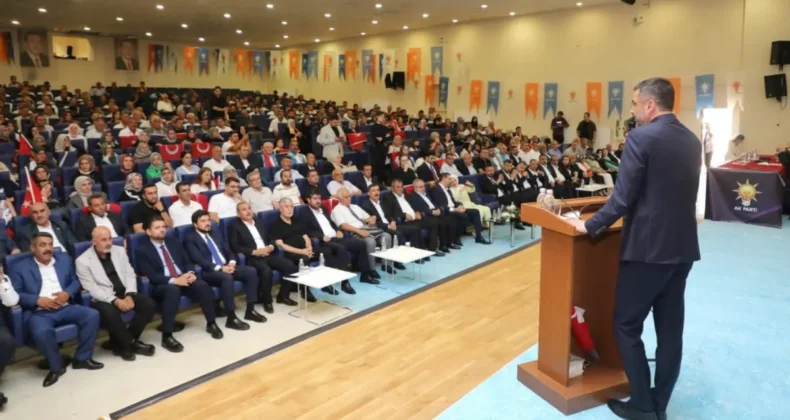 Bakan Göktaş Bitlis’te düzenlenen danışma meclisine katıldı