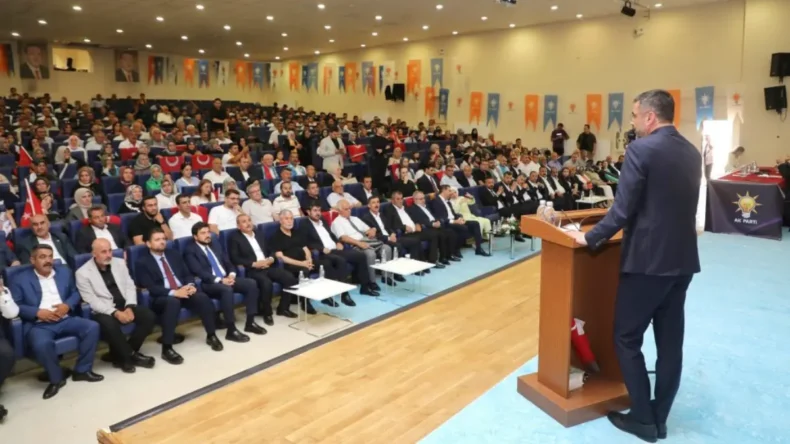 Bakan Göktaş Bitlis’te düzenlenen danışma meclisine katıldı