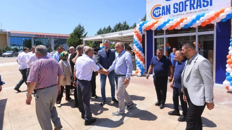 Canik’te açılan Can Sofrası’na yoğun talep
