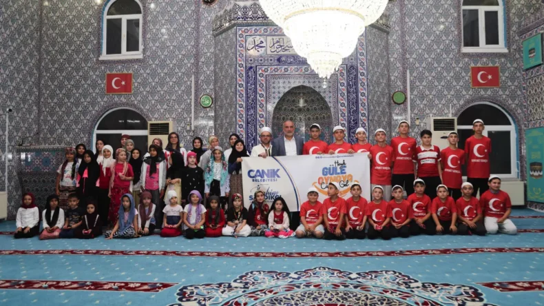 Canik’te camiler çocuk sesleriyle şenlendi