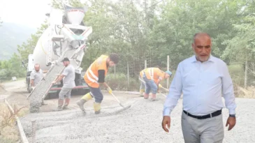 Canik’te ulaşım atağı! Kırsal mahallelerde yol çalışması sürüyor…