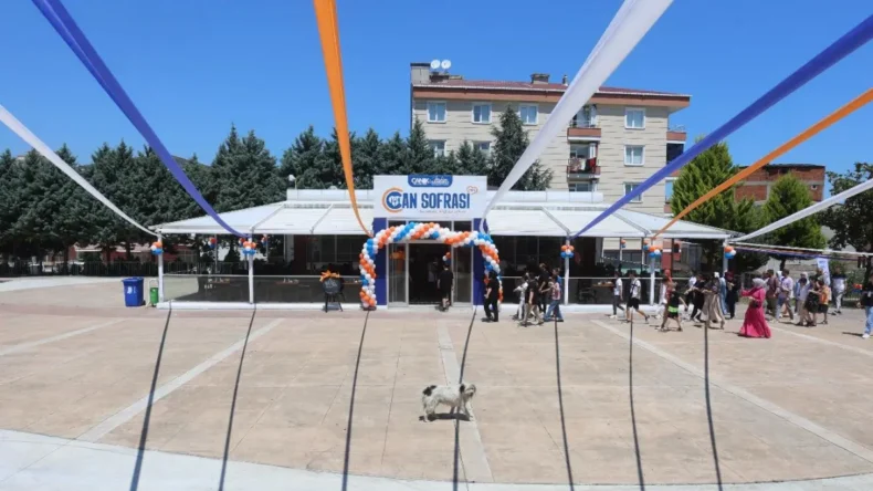 Canik’te Can Sofrası açıldı! 4 çeşit yemek 90 TL’den sunulacak…