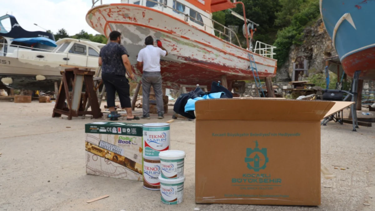 Kocaeli Büyükşehir Belediyesi’nin “Küçük Ölçekli Balıkçıların Desteklenmesi Projesi” Kocaelili balıkçıları