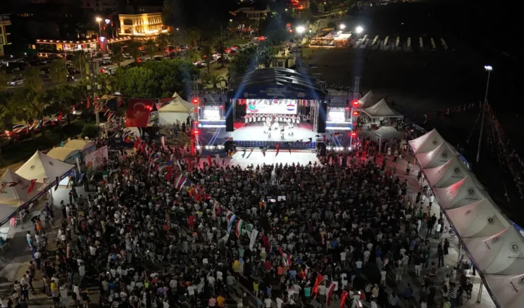 Samsun 35. Halk Oyunları Festivali’ne yoğun ilgi