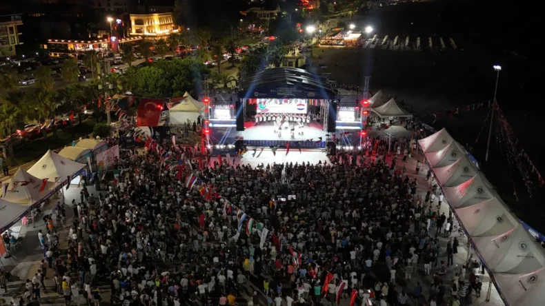 Samsun 35. Halk Oyunları Festivali’ne yoğun ilgi