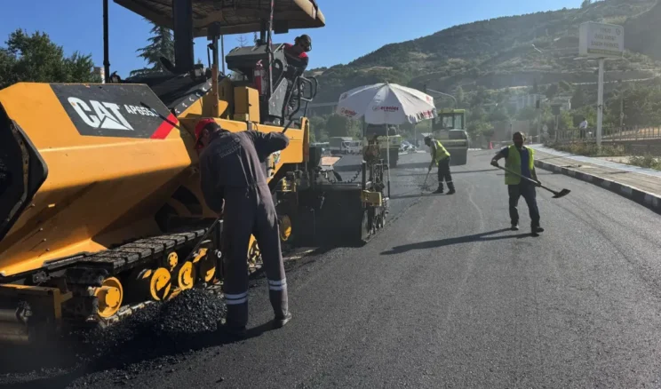 Tokat asfalt ve kaldırım çalışmasıyla estetik yapıya kavuşuyor