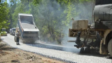 Antalya’da kırsal bölgelere asfalt seferberliği